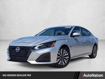 Used 2023 Nissan Altima 2.5 SV