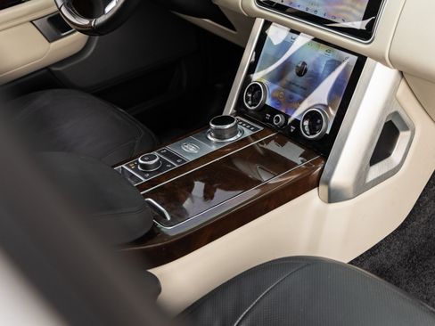 Used 2021 Land Rover Range Rover Westminster Edition image 26
