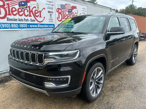 Used 2022 Jeep Wagoneer Series III w/ Premium Group I image 6