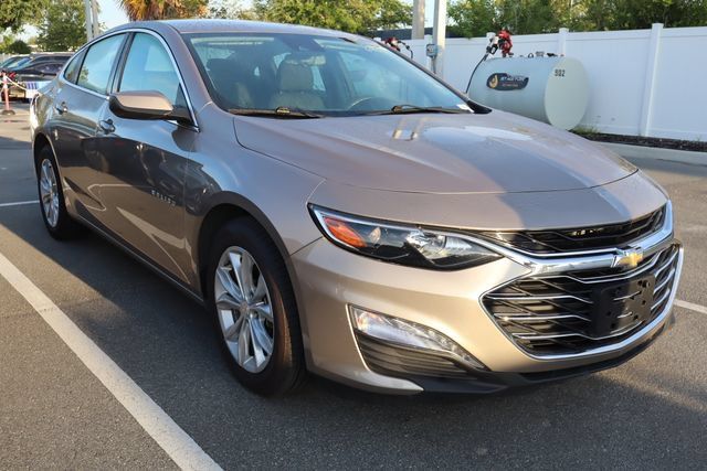 Used 2025 Chevrolet Malibu LT FWD image 1