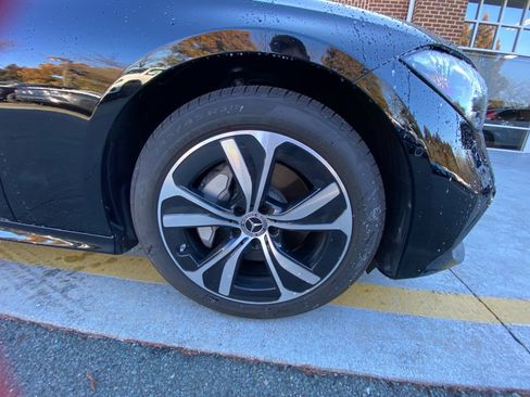 Used 2025 Mercedes-Benz CLE 300 4MATIC Cabriolet image 25