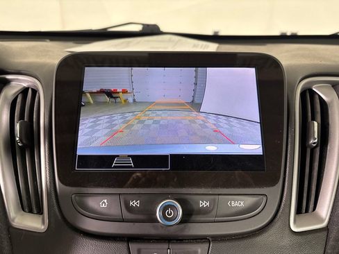 Used 2025 Chevrolet Malibu LT FWD image 15