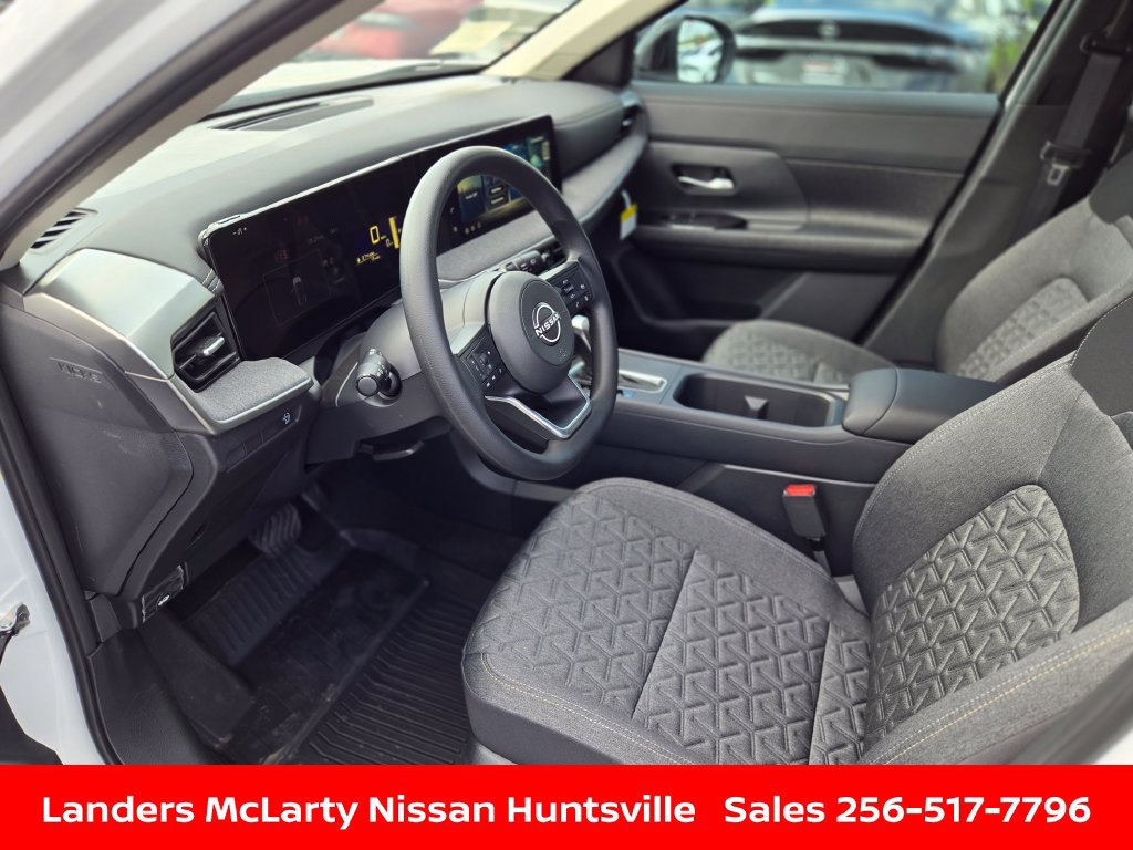 Used 2026 Nissan Kicks SV w/ SV Premium Package FWD image 17