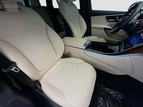 Used 2024 Mercedes-Benz GLC 300 image 15