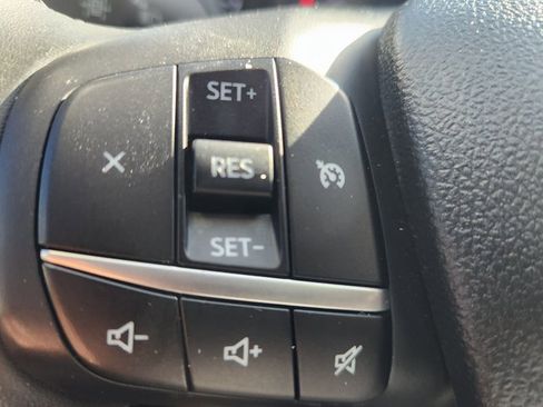 Used 2022 Ford Escape SE w/ SE Sport Appearance Package image 25