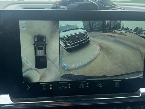 Used 2022 Chevrolet Silverado 1500 ZR2 w/ Technology Package AWD/4WD image 12