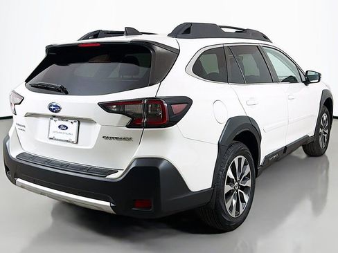 Used 2023 Subaru Outback Limited image 11
