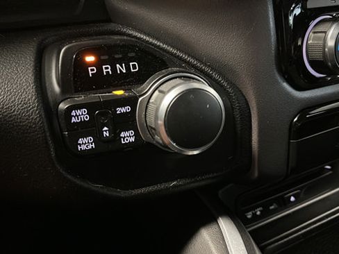 Used 2019 RAM 1500 Big Horn AWD/4WD image 18