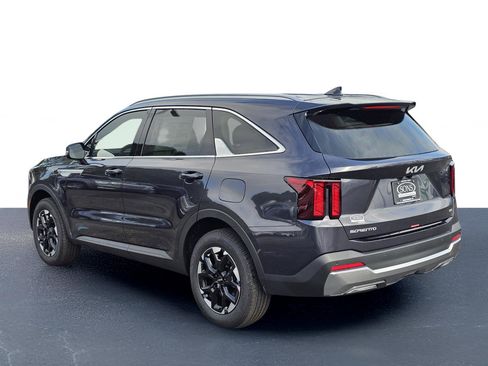 New 2025 Kia Sorento S image 7