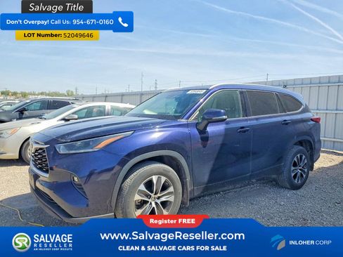 Used 2021 Toyota Highlander XLE AWD/4WD image 1