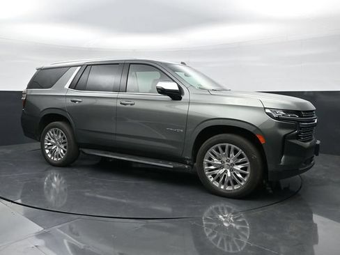 Used 2023 Chevrolet Tahoe Premier AWD/4WD image 3
