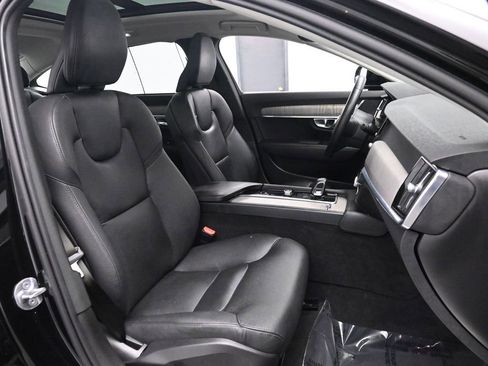 Used 2023 Volvo S90 B6 Plus image 23