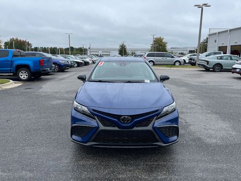 Used 2023 Toyota Camry SE image 12