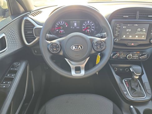 Used 2021 Kia Soul LX image 15