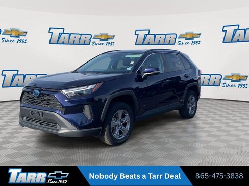 Used 2024 Toyota RAV4 XLE AWD/4WD image 4