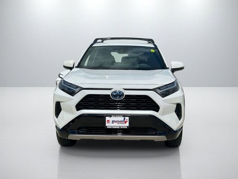 Used 2024 Toyota RAV4 SE w/ Convenience Package AWD/4WD image 2