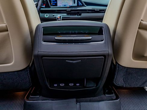 Used 2021 Cadillac Escalade Sport AWD/4WD image 32