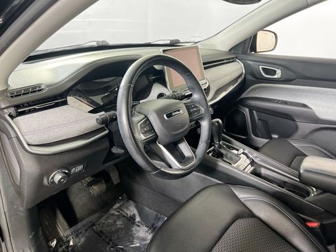 Used 2022 Jeep Compass Latitude w/ Convenience Group AWD/4WD image 9