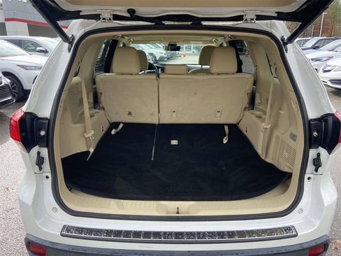 Used 2018 Toyota Highlander XLE image 9