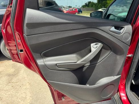 Used 2013 Ford Escape Titanium w/ Parking Technology Pkg FWD image 17