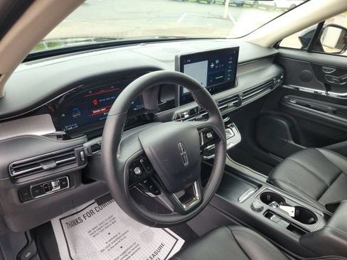 Used 2023 Lincoln Corsair AWD w/ Equipment Group 101A image 28