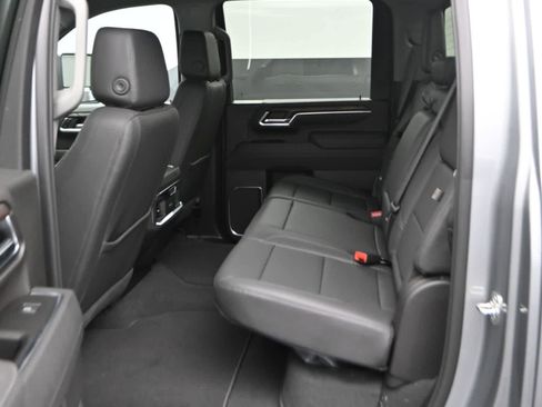 New 2026 GMC Sierra 2500 SLT w/ SLT Premium Package image 16