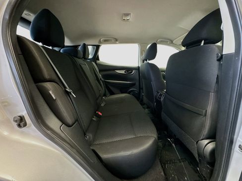 Used 2022 Nissan Rogue Sport S image 17