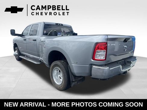 Used 2022 RAM 3500 Tradesman w/ Chrome Appearance Group AWD/4WD image 3