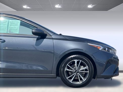 Used 2023 Kia Forte LXS w/ LXS Technology Package FWD image 32
