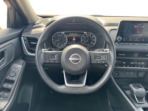 Used 2024 Nissan Rogue SV image 13