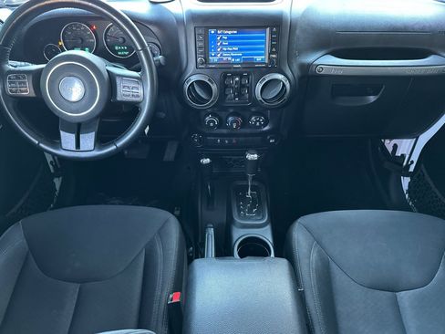 Used 2017 Jeep Wrangler Unlimited Sport image 13