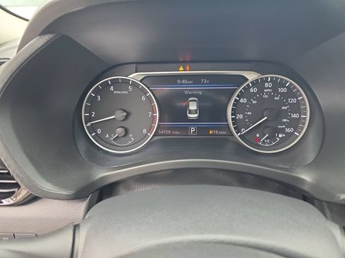 Used 2025 Nissan Sentra SV FWD image 15