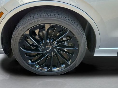 Used 2023 Lincoln Aviator Reserve w/ Equipment Group 201A image 10