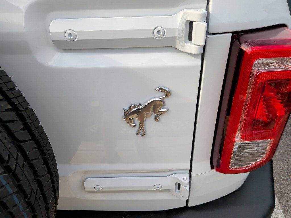 Used 2025 Ford Bronco 2-Door AWD/4WD image 9