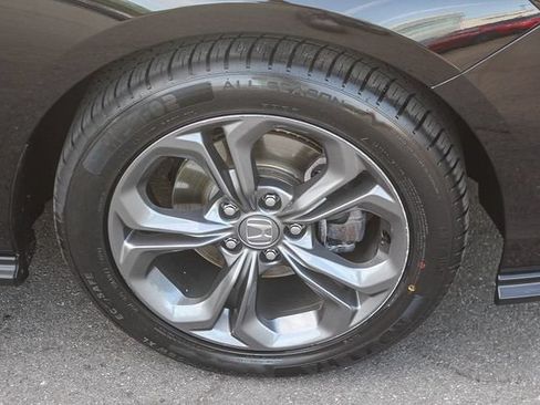 Used 2023 Honda Accord EX image 12