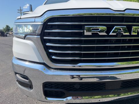 New 2026 RAM 1500 Laramie w/ Trailer Tow Group AWD/4WD image 6