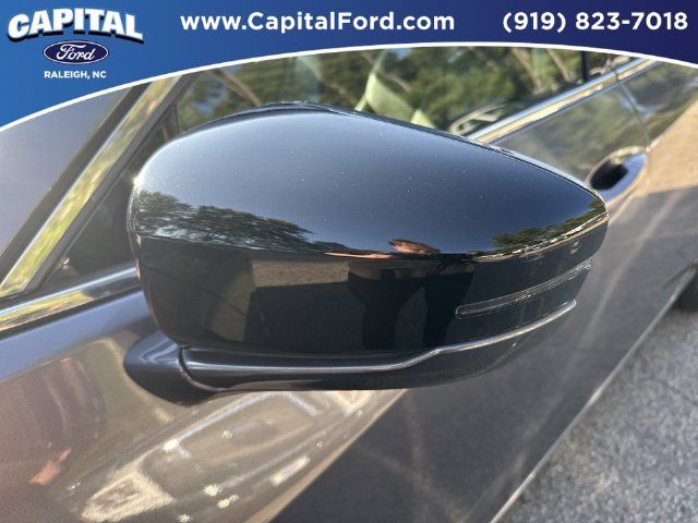 Used 2023 Acura TLX FWD image 12