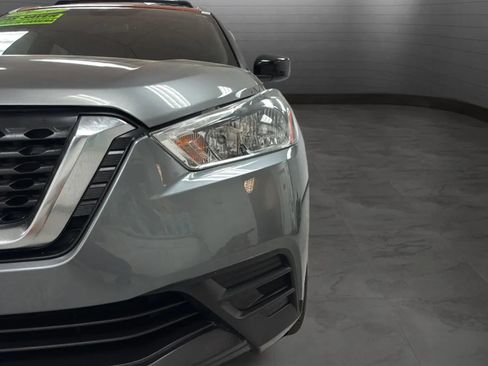 Used 2020 Nissan Kicks SV w/ Exterior Package FWD image 32