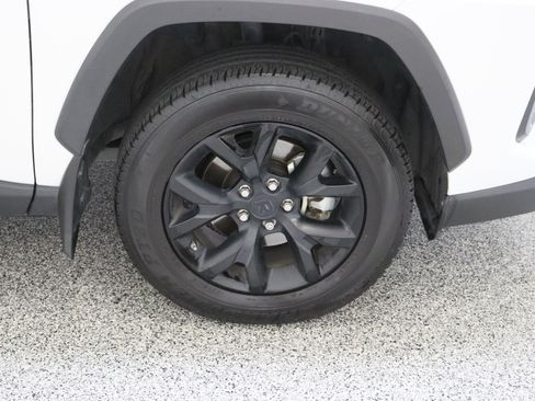 Certified 2024 Toyota RAV4 LE FWD image 5