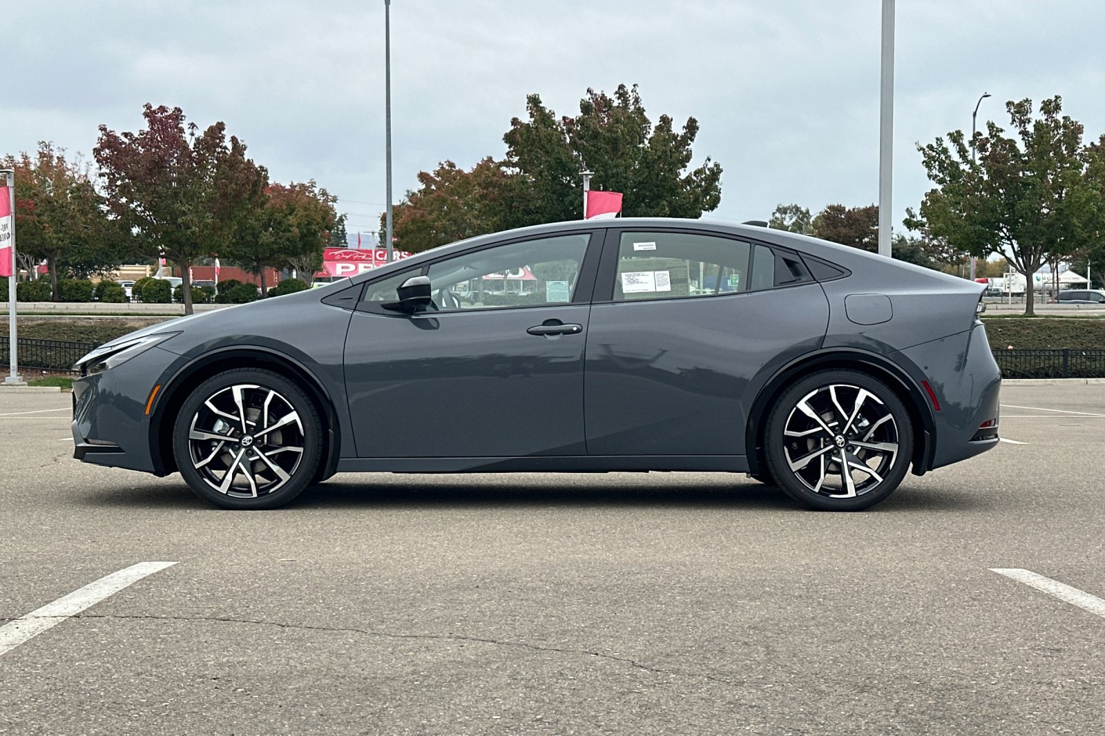 New 2027 Toyota Prius Plug-In Hybrid w/ Limited Premium Package FWD image 9