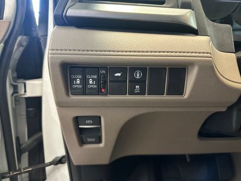 Used 2022 Honda Odyssey EX-L image 18