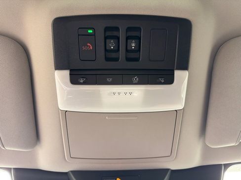 New 2026 Nissan Pathfinder Platinum image 44