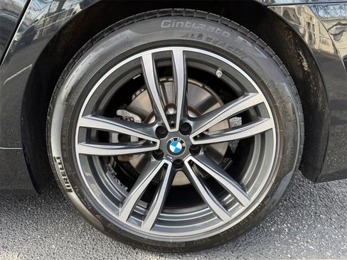 Used 2021 BMW 745e xDrive 745e xDrive w/ M Sport Package image 16