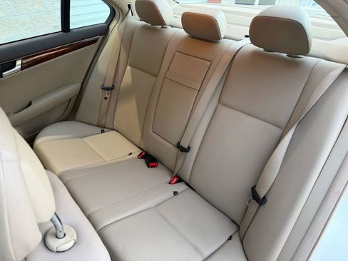 Used 2011 Mercedes-Benz C 300 Sedan image 33