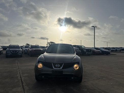 Used 2011 Nissan Juke SL FWD image 5
