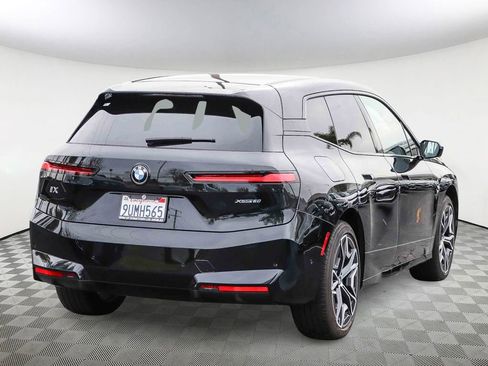 Used 2026 BMW iX xDrive60 image 4