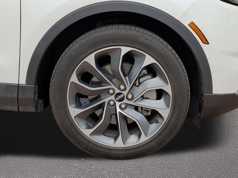 Used 2022 Lincoln Nautilus Reserve FWD image 7
