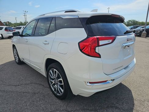 Used 2024 GMC Terrain Denali w/ Denali Premium Package AWD/4WD image 5