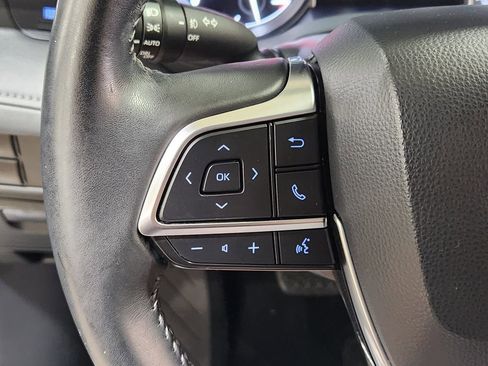 Used 2021 Toyota Highlander XLE image 49