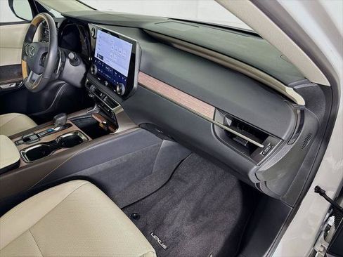 Certified 2024 Lexus RX 350 Premium w/ Accessory Package (Z1) FWD image 31